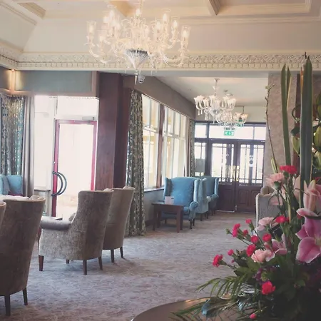 Hotel Carrickdale & 4*