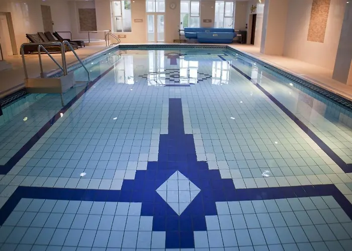 Carrickdale & Hotel 4*