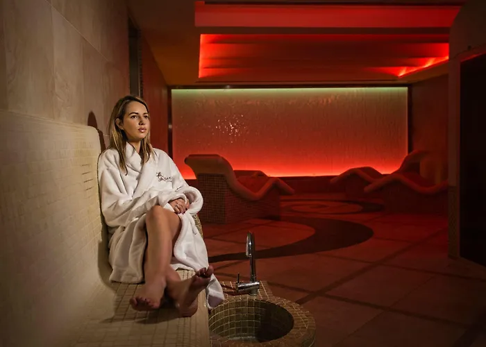 Carrickdale & 4* Dundalk